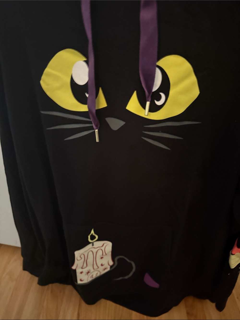 Disney Loungefly Black Hoodie,Purple Drawstrings
3 witches(Sanderson sisters)